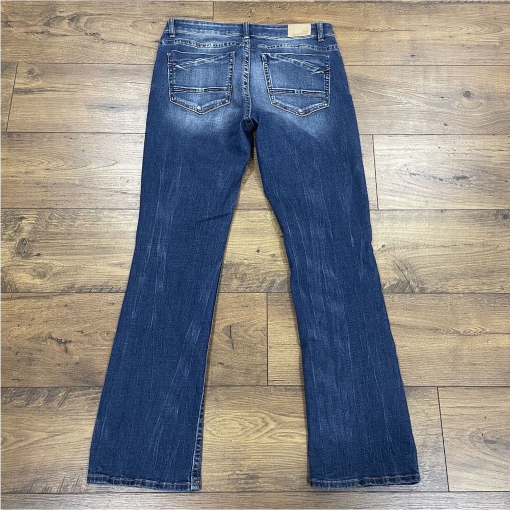 BKE Jeans Womens size 31 Payton Blue Universal Fit Mid Rise Bootcut Medium Wash